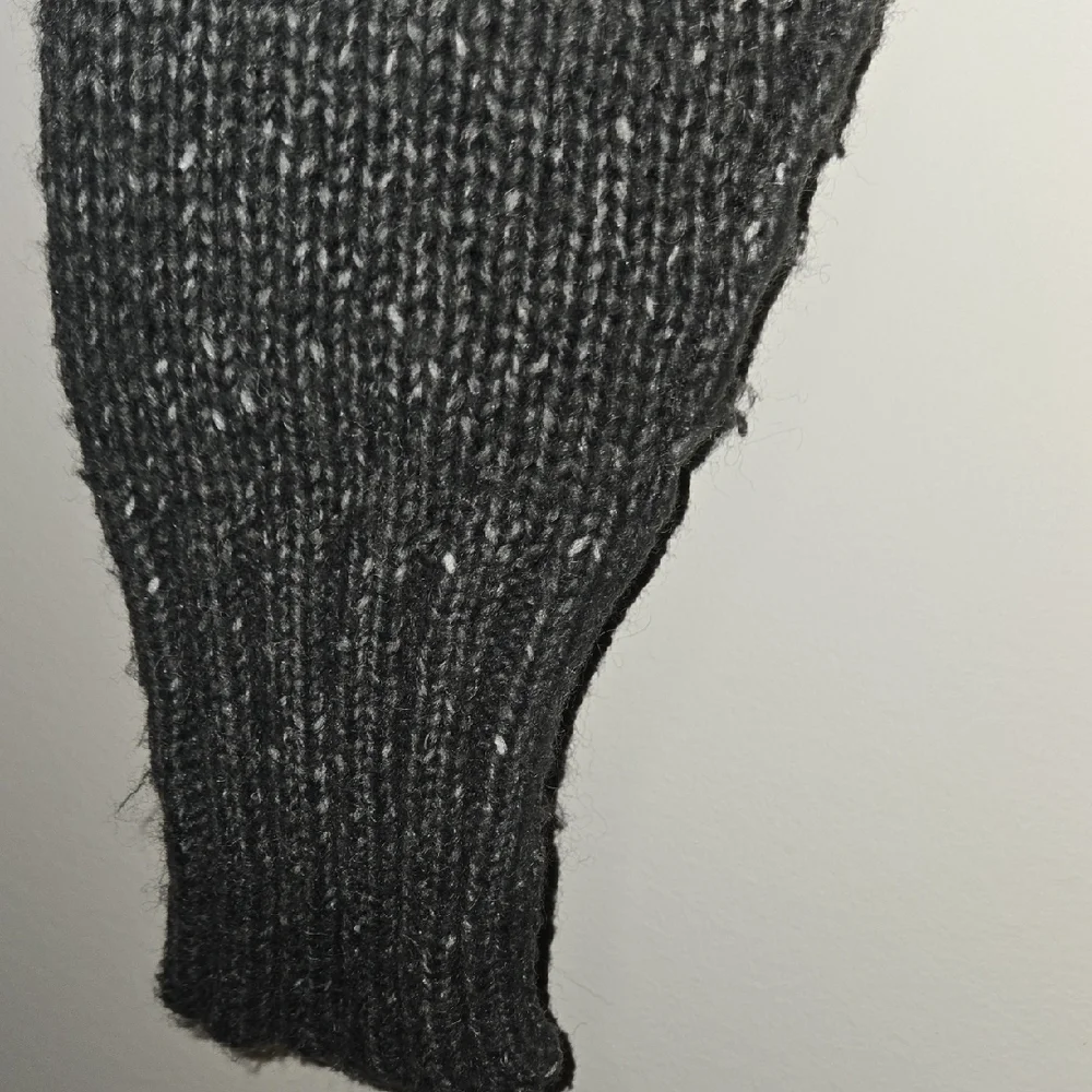 Kersh Charcoal Speckled V-Neck Pullover Sweater - Picture 4 of 10
